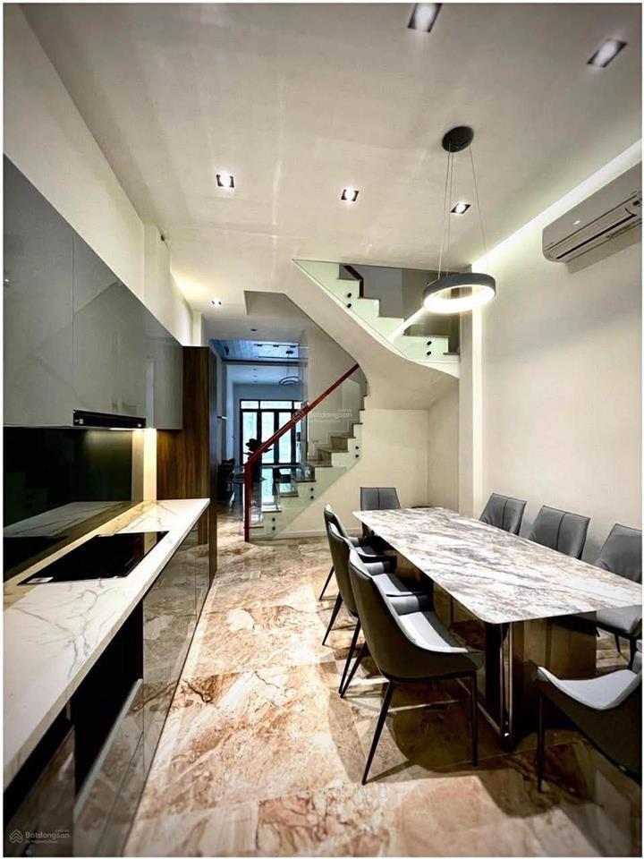 Hiếm mặt tiền đường rộng 40m gần chợ tân quy quận 7  dt 70m  thang máy  tk 4 tầng  nhỉnh 19 tỷ