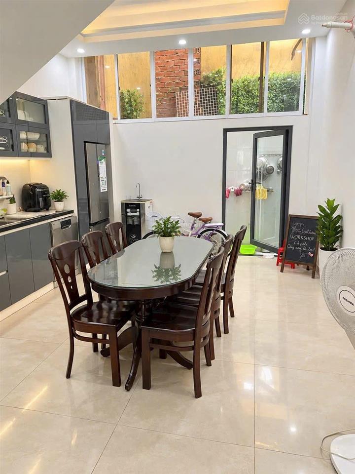 Hiếm chủ kẹt ngân hàng bán gấp đường số kdc phú thuận quận 7  dt 68m  tk 3 tầng  3pn  đường 12m