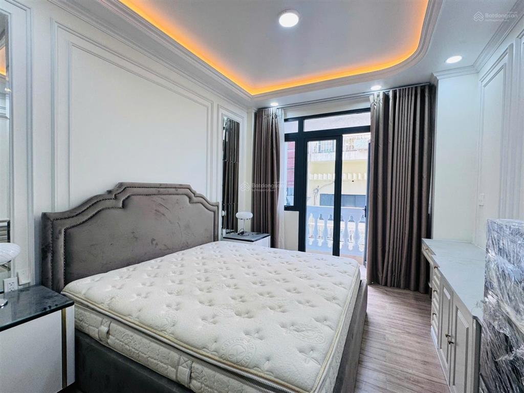 Hiếm chính chủ bán nhà đường trần tuấn khải quận 5 hầm thang máy 7tầng 15pn thu nhập 600 triệu
