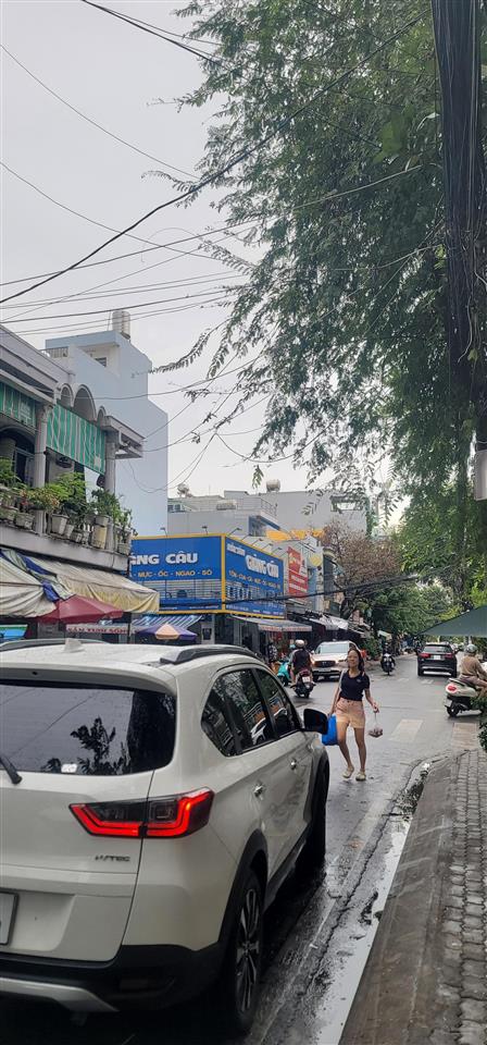 Hiếm kẹt ngân hàng bán gấp đường 6m kinh doanh lý thái tổ quận 10  dt 5 x 20m  nhỉnh 13 tỷ