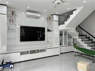 Cho thuê nhà khu đô thị vsip từ sơn full nội thất sịn  4 ngủ , 1 phòng khách như hình.