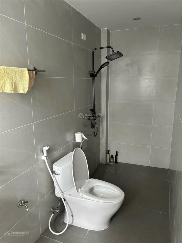 Cho thuê nhà khu đô thị vsip từ sơn full nội thất sịn  4 ngủ , 1 phòng khách như hình.