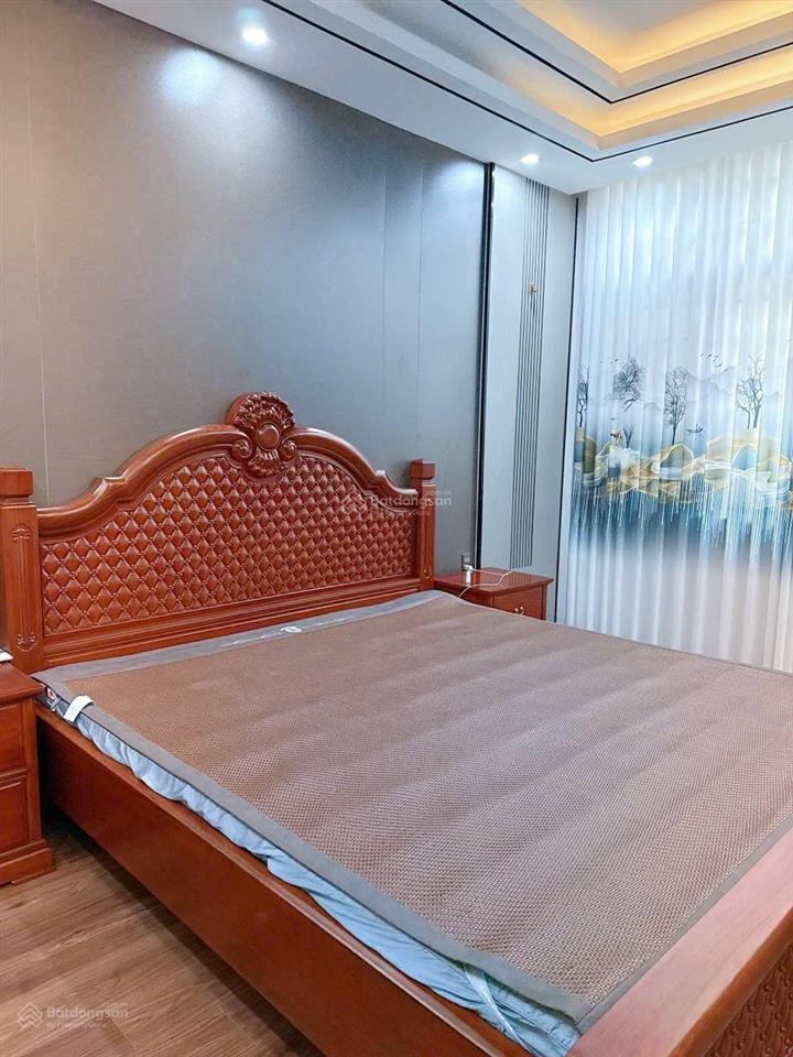 Cho thuê nhà nguyên căn cao cấp vsip từ sơnô tô đỗ cửa  nhà có thang máy  full nội thất, ở luôn