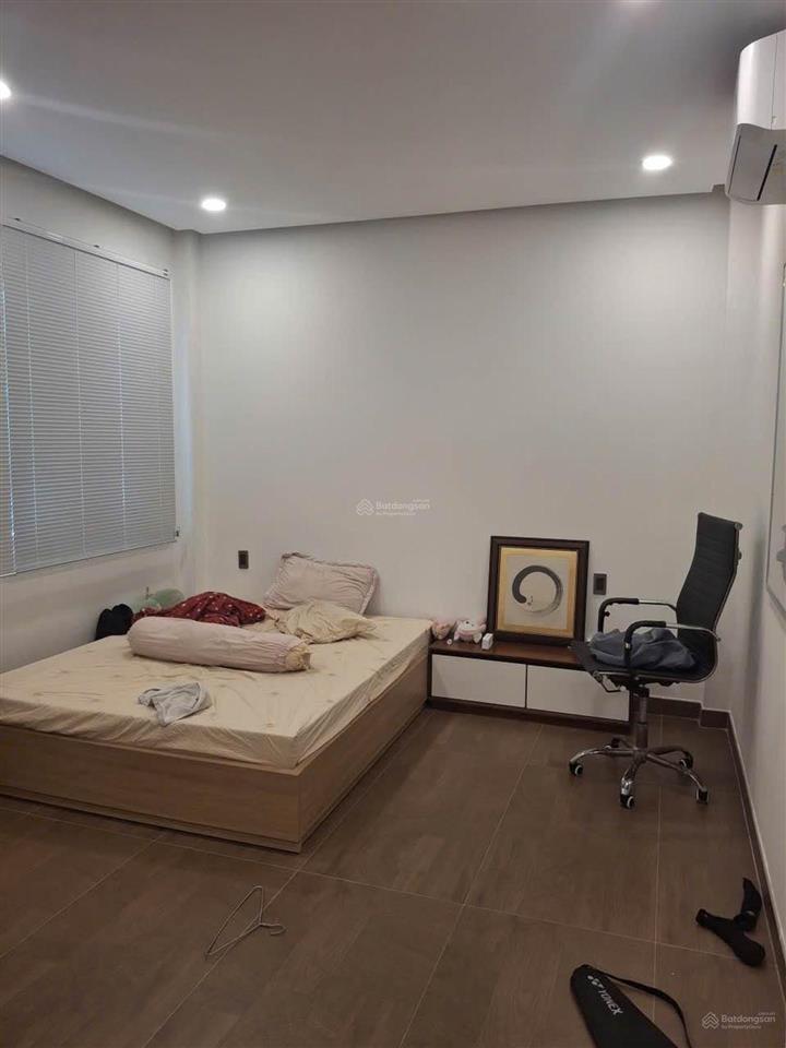 Bán nr 90m²4 tầng26 tỷ tại tân phong, q7, tp.hcm, dt 6 x 15m  bao đẹp, giá siêu hời. giảm 1 tỷ