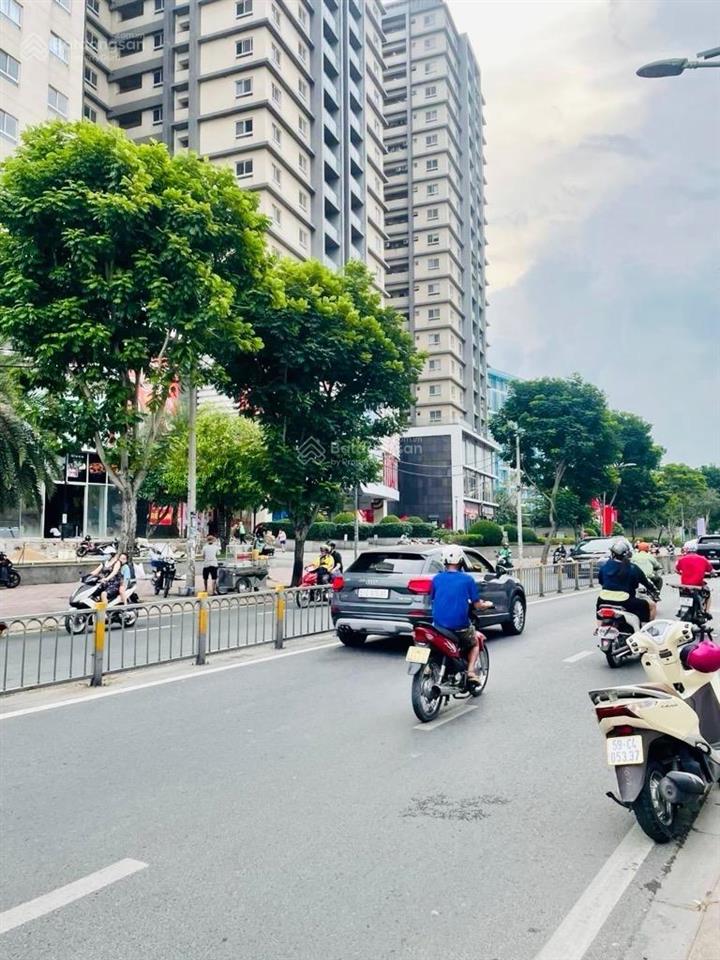 Chính chủ cần bán nhà đường nguyễn thị thập (quận 7) 627.6m2 thu nhập 100 triệu mỗi tháng giá 56 tỷ