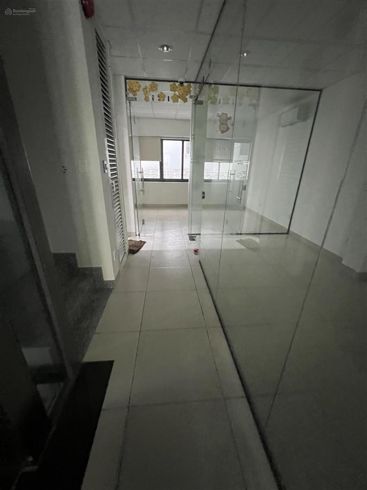 Chính chủ cho thuê nhà văn phòng đường số tân hưng quận 7dt 6x15m4 tầng suốt thang máy 51tr