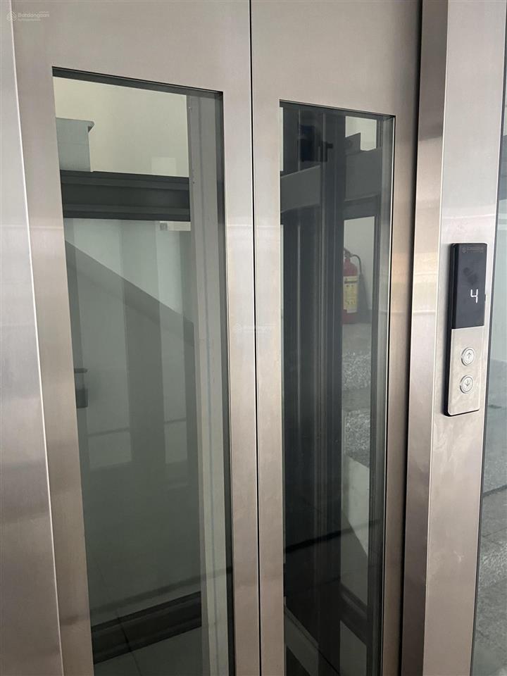 Chính chủ cho thuê nhà văn phòng đường số tân hưng quận 7dt 6x15m4 tầng suốt thang máy 51tr