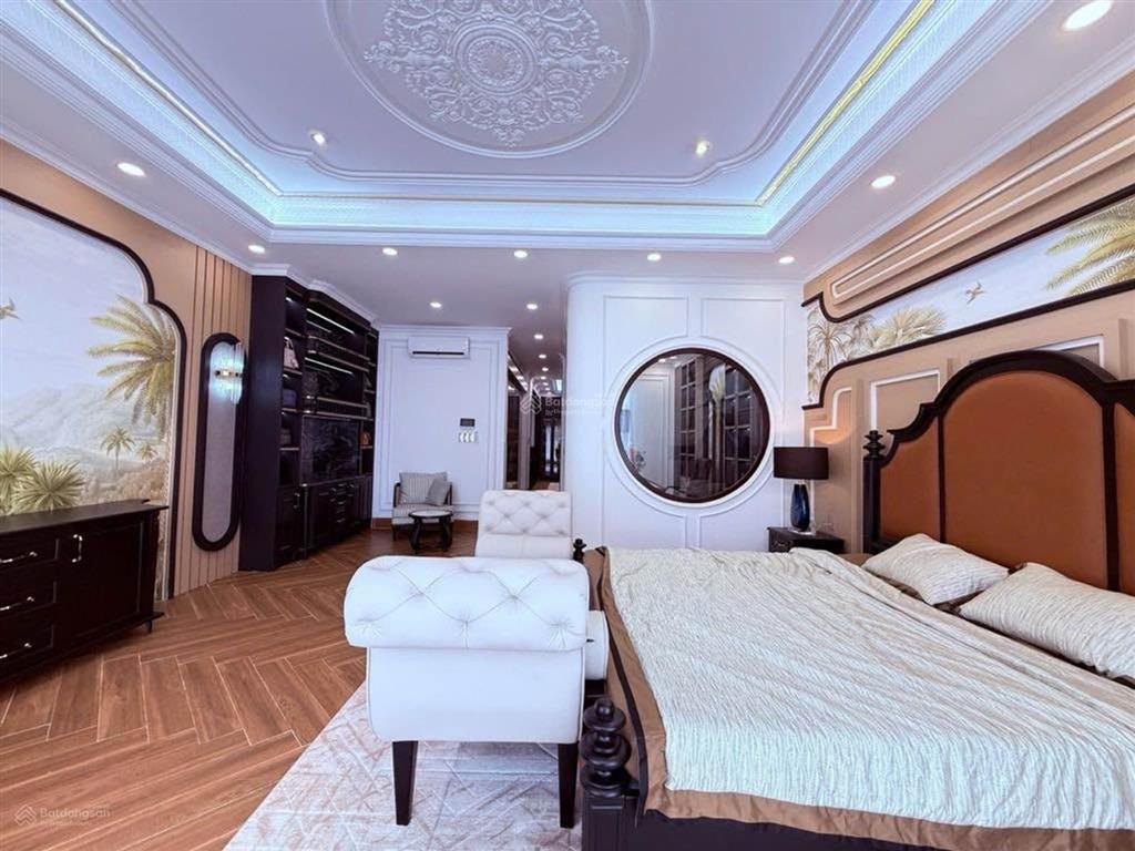 Hiếm quận 7 nhà đẹp lung linh dt 5,6x20m 5 tầng đường số p. tân mỹ thang máy full nội thất giá 30tỷ