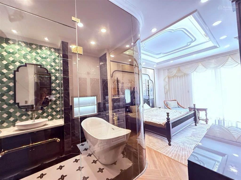 Hiếm quận 7 nhà đẹp lung linh dt 5,6x20m 5 tầng đường số p. tân mỹ thang máy full nội thất giá 30tỷ