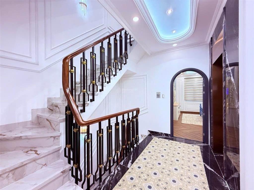 Hiếm quận 7 nhà đẹp lung linh dt 5,6x20m 5 tầng đường số p. tân mỹ thang máy full nội thất giá 30tỷ