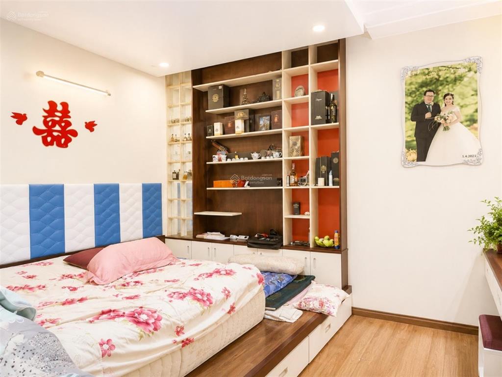 Bán nhà đường số phường tân quy quận 7  dt 8x16m  5 tầng trung tâm ăn uống sầm uất q7  giá 34 tỷ