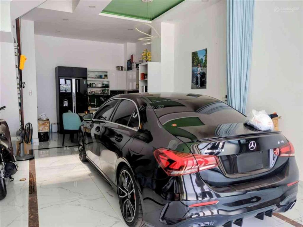 Bán nhà 4 tầng xe hơi ngủ trong nhàkế bên him lam(quận7)dt4,8x11m  nở hậu 5 m giá nhỉnh 10 tỷ