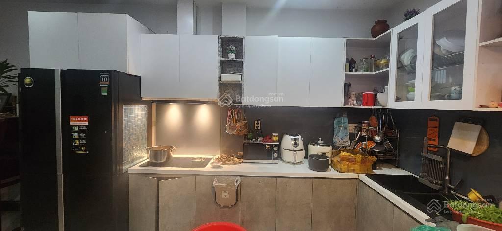 Bán chdv 5 tầng kế bên chợ tân thuận q7 .
dt4x17 m 5 tầng 8 pn dòng tiền 30 tr/1 tháng  giá 7,xtỷ
