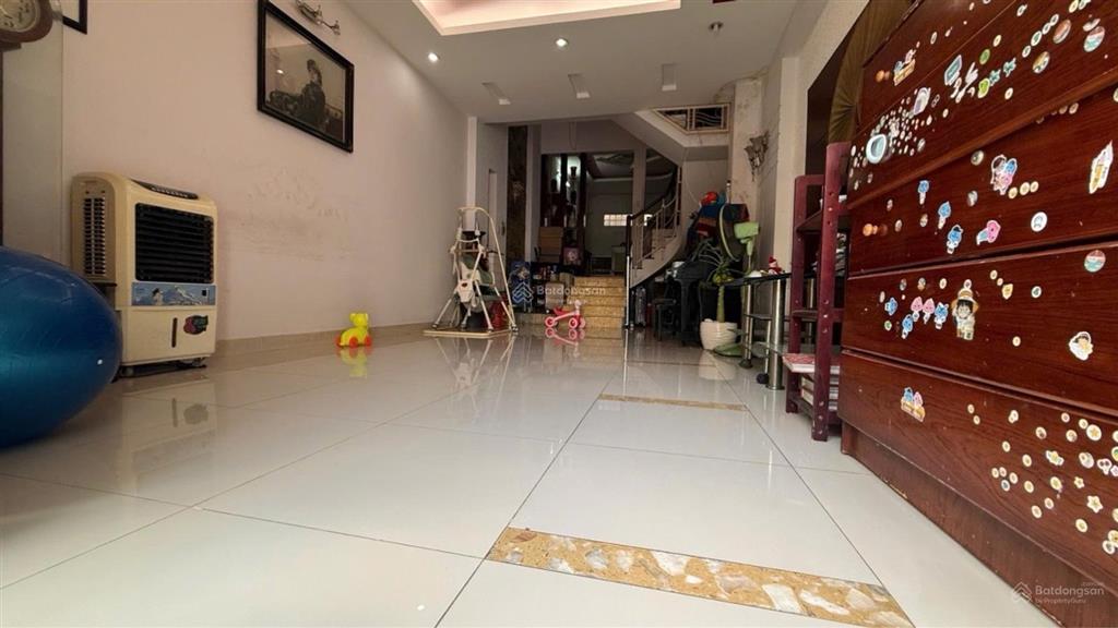 Bán nhà mặt tiền đường 12m số tân kiểng, quận 7  nhà 4 tầng 4pn  dt 70m sầm uấtgiá nhỉnh 15 tỷ