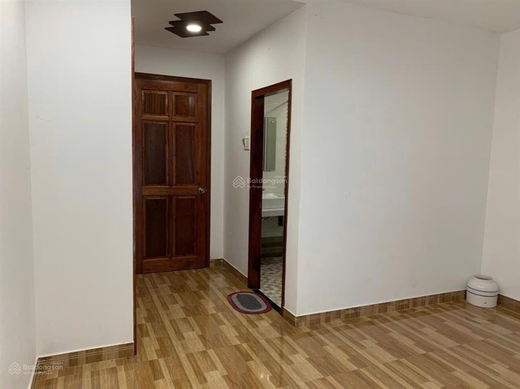 Bán nhà mặt tiền đường 79 quận 7  dt 4x18,5m  5 tầng  thang máy  khu vip  giá 17,499 tỷ còn tl