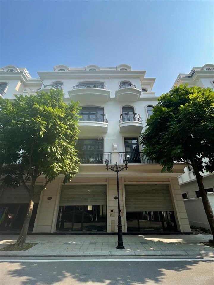Vin 2 em bán căn shophouse sao biển giá rẻ dt 67,5m², giá bán 10 tỷ, sát cv và cc, đã có sổ đỏ.