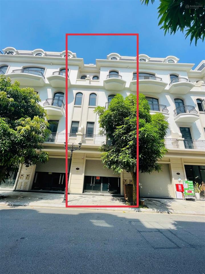 Vin 2 em cần bán căn dt 65m2, giá tốt, chỉ 9 tỷ, mt 5 rộng rãi, đã có sổ đỏ.