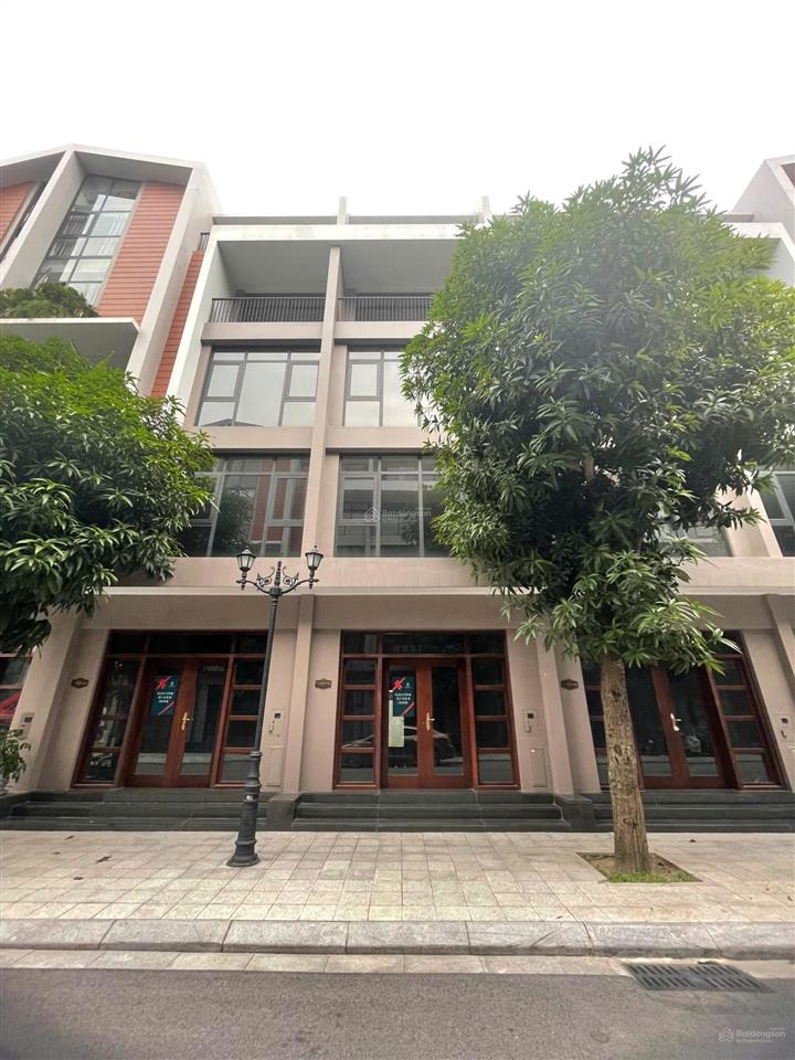 Vinhomes ocp 3 quá rẻ, liền kề dt 54m2, chỉ 8,3 tỷ, mt 4,5m, nhà 5 tầng, ngay sát cv, granword