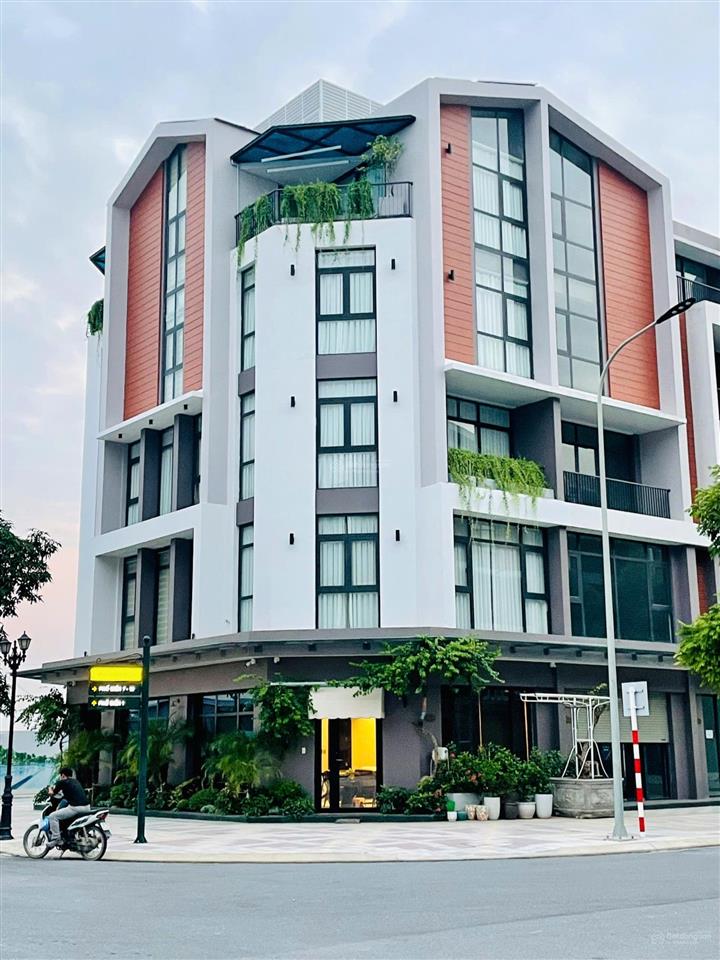 Vinhomes ocp3 căn góc này giá siêu tốt, dt 1402m, giá 20tỷ, mt 30m2, dt ở 500m2 sàn, phù hợp kd, ở