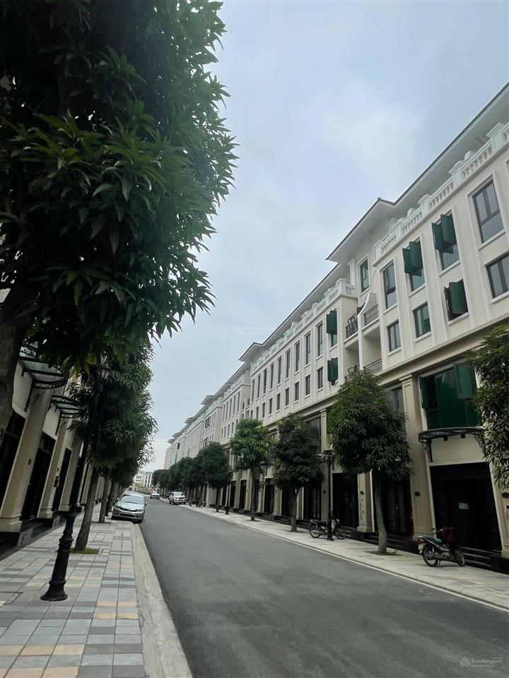 Vinhomes ocp3 chủ nhà cần bán nhanh căn vịnh tây dt 60m2, giá 9,x tỷ áp góc, sát 10 toà chung cư.