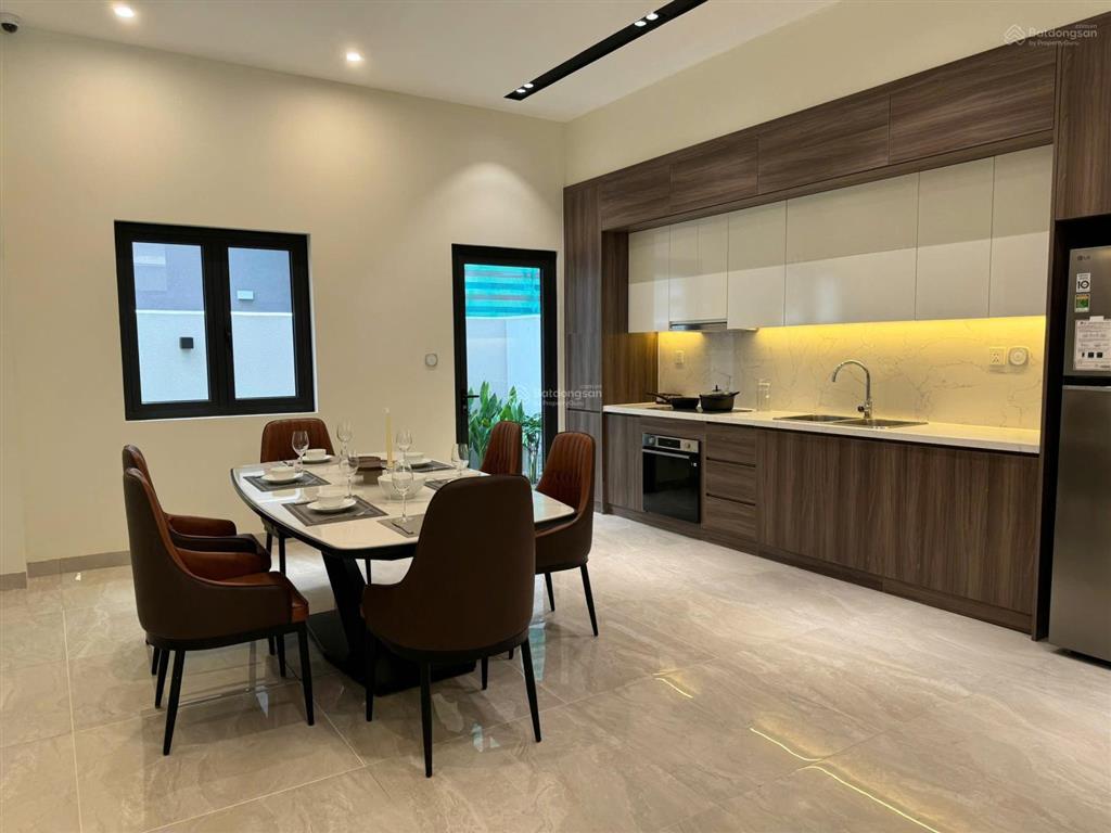 Cho gia đình thuê căn biệt thự sân vườn, vị trí đẹp  0974 078 ***