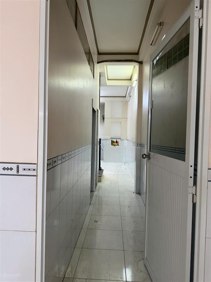Nhà cho thuê đường 30/4 đối diện đại học cần thơ khu 1, đài truyền hình vn