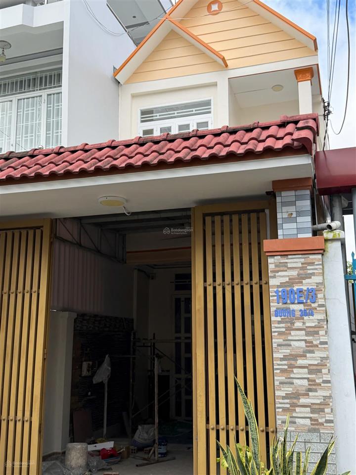 Nhà cho thuê đường 30/4 đối diện đại học cần thơ khu 1, đài truyền hình vn