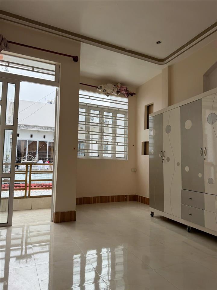 Nhà cho thuê đường 30/4 đối diện đại học cần thơ khu 1, đài truyền hình vn