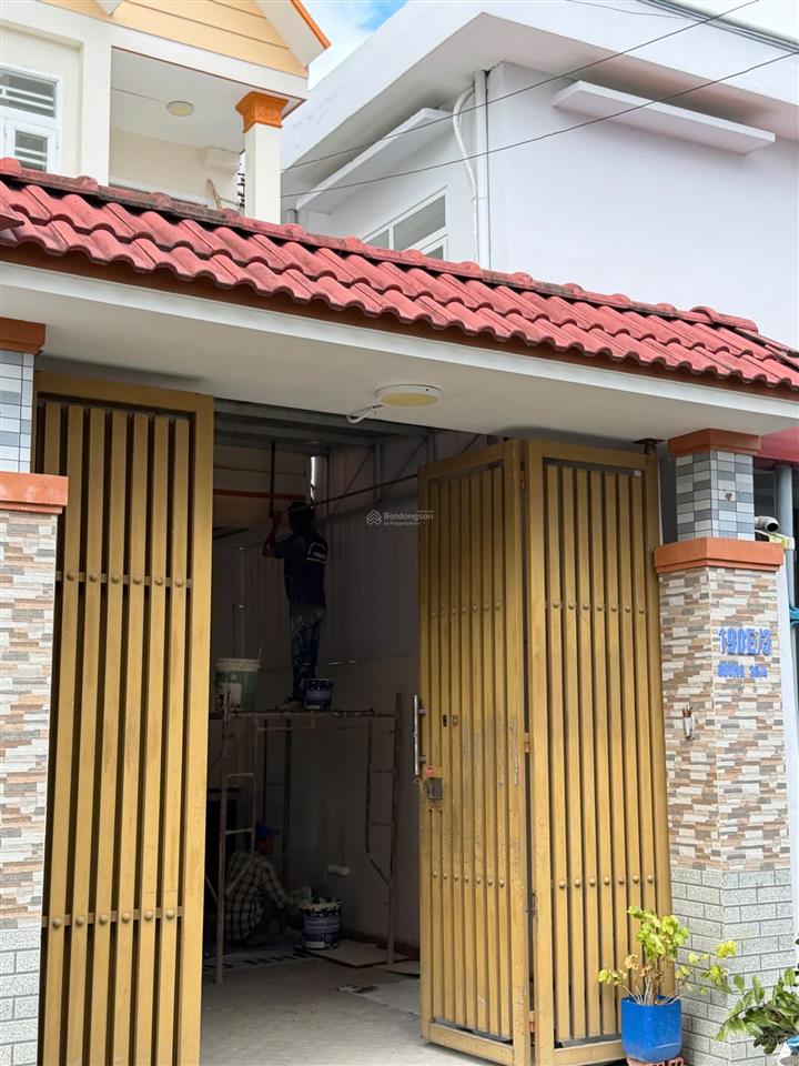 Nhà cho thuê đường 30/4 đối diện đại học cần thơ khu 1, đài truyền hình vn