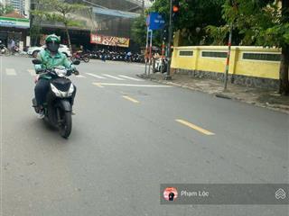 Bán góc 2mt vip q.2 dt25x20 cn500m2 kc3 tầng giá150 tỷ