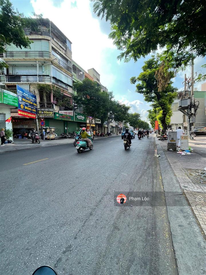 Bán nhà mt lê văn sỹ, p.14 q3 dt8x30 cn215m2 kc 4 tầng hđt 230tr/th giá 81 tỷ
