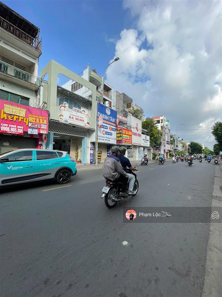 Bán nhà mt lê văn sỹ, p.14 q3 dt8x30 cn215m2 kc 4 tầng hđt 230tr/th giá 81 tỷ