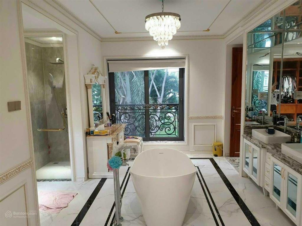 Hàng kín! bán nhà góc 2 mặt tiền trần nhật duật, quận 1. dt 6x16m, 4 tầng  hđt 90tr  giá 35 tỷ tl