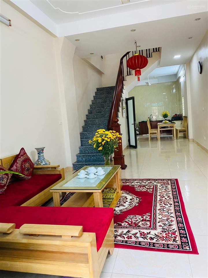 Chính chủ cho thuê nguyên căn mặt đường thông tây tựu ccmn kinh doanh 9tr/th gần vin đan phượng