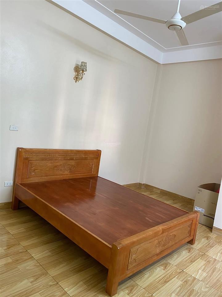 Chính chủ cho thuê nguyên căn mặt đường thông tây tựu ccmn kinh doanh 9tr/th gần vin đan phượng