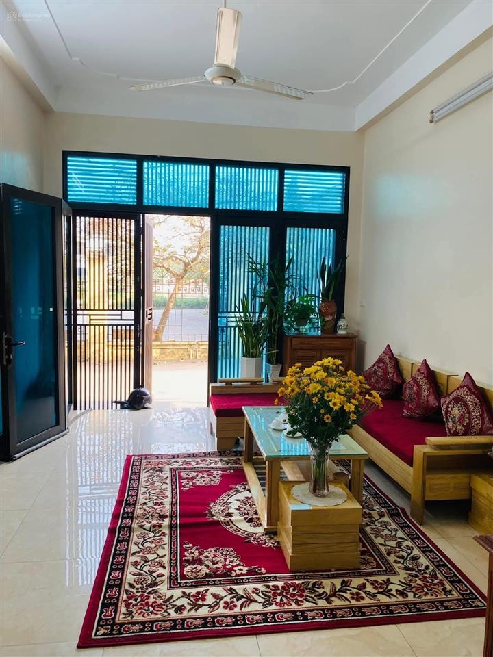 Chính chủ cho thuê nguyên căn mặt đường thông tây tựu ccmn kinh doanh 9tr/th gần vin đan phượng