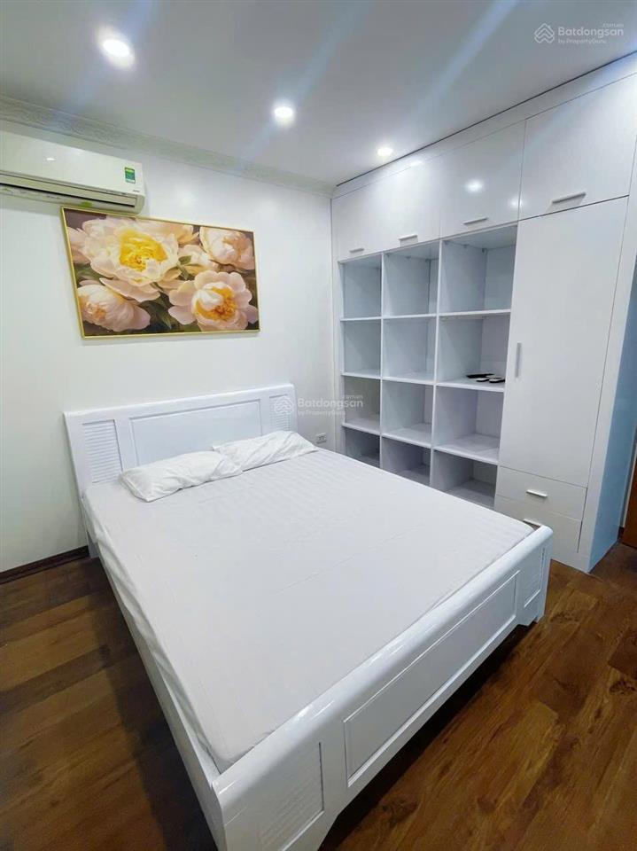 Chính chủ bán căn newlife 2 ngủ tòa c. vew bể bơi đẹp. full nội thất. giá tố nhất tòa