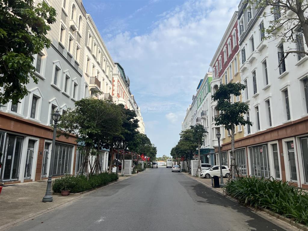 Chính chủ bán căn shophouse premier bãi cháy hạ long. cách biển chỉ hơn 200m. giá tốt nhất thị trườ