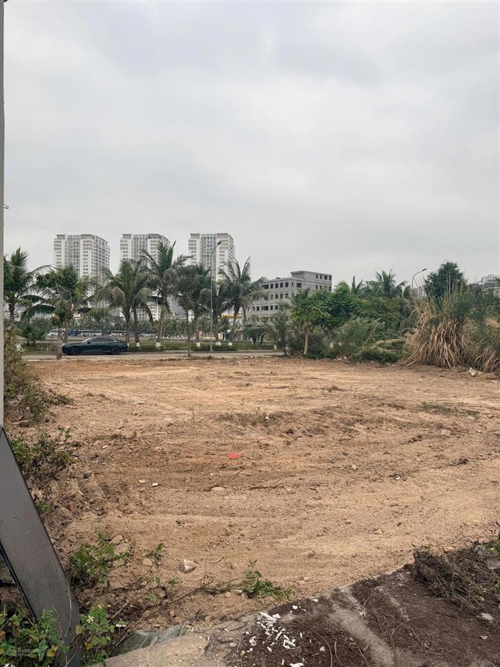 Chính chủ bán lô đất mặt hồ geleximco bãi cháy.
