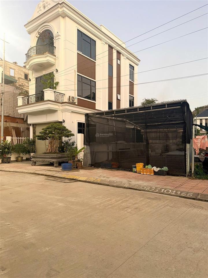 Chính chủ bán lô đất ngay cạnh công an cứu hỏa bãi cháy. vị trí gần trường học. chợ. bệnh viện