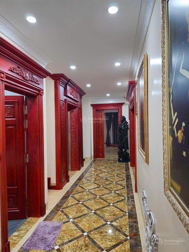 Chính chủ bán gấp biệt thự trần kim xuyến trung hoà. dt 239m2, 5 tầng thang máy, nội thất cao cấp.