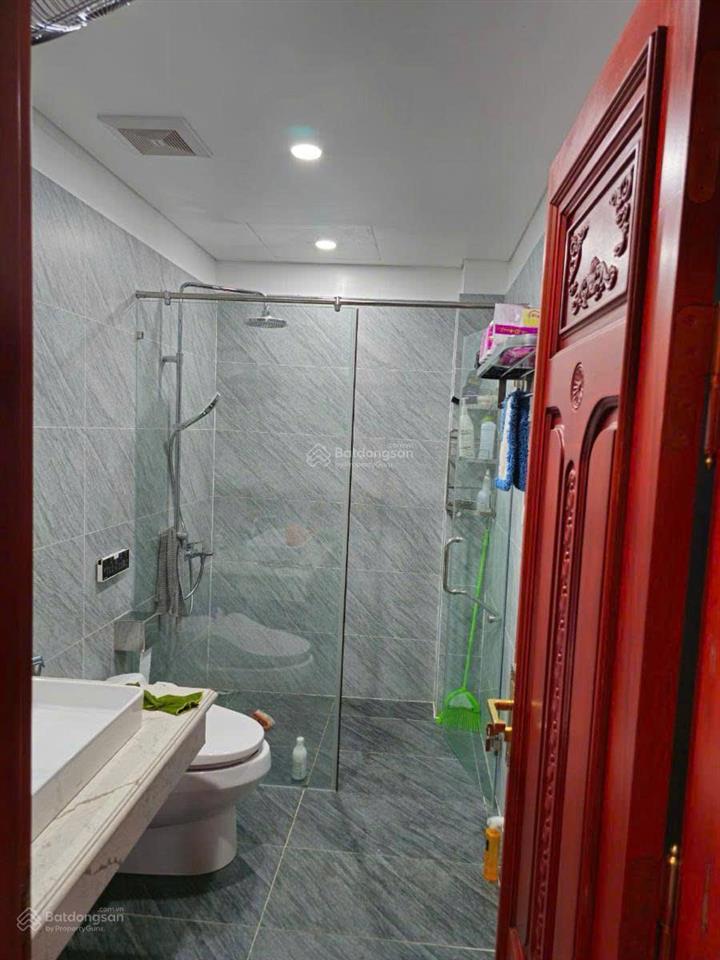 Chính chủ bán gấp biệt thự trần kim xuyến trung hoà. dt 239m2, 5 tầng thang máy, nội thất cao cấp.