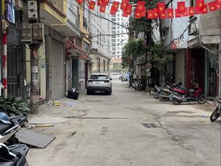 Bán nhà phân lô ô tô tránh đỗ lạc long quân ngay hồ tây. dt 50m2x6t thang máy. giá 20.8 tỷ.