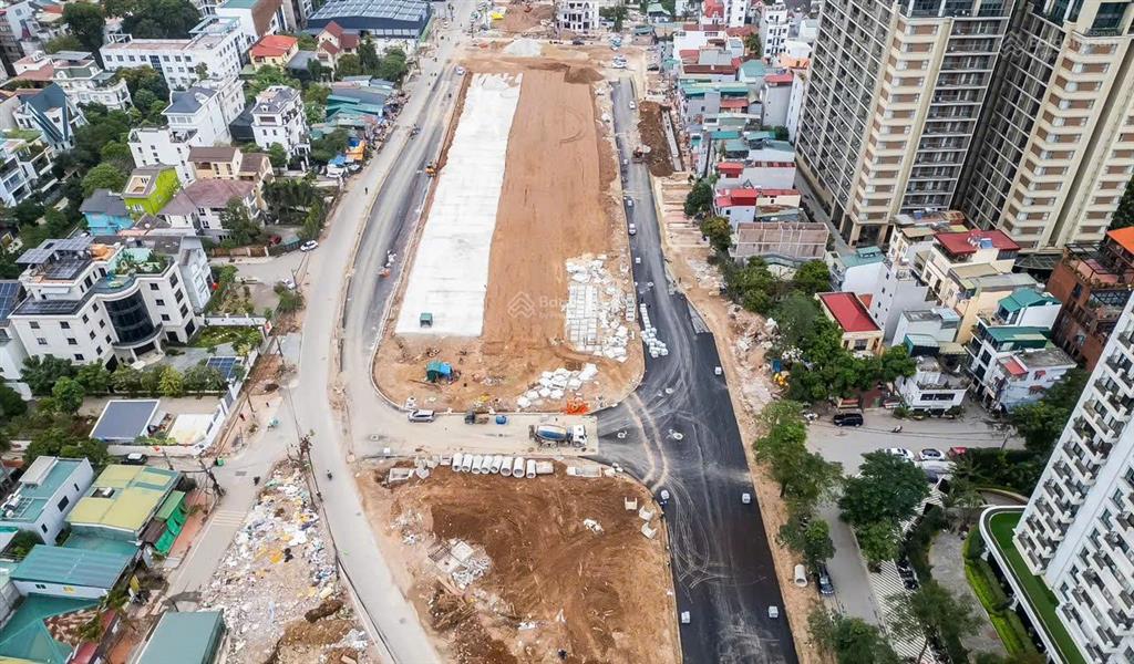 Lô góc 2 mặt ngõ oto ngay 35 đặng thai mai đang làm đường rộng 100m. dt 88m2x5t thang máy. bán gấp