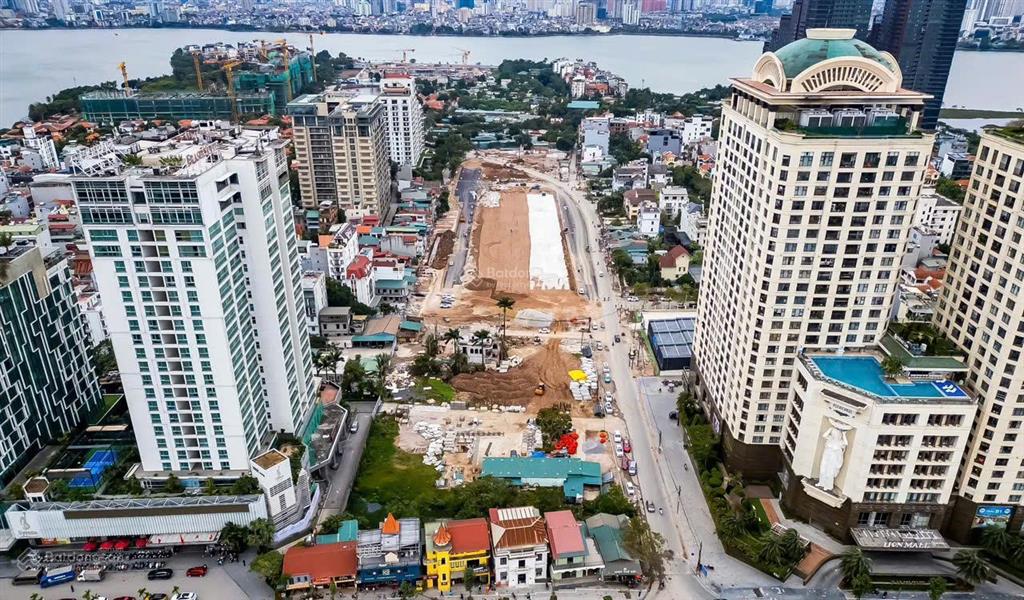 Lô góc 2 mặt ngõ oto ngay 35 đặng thai mai đang làm đường rộng 100m. dt 88m2x5t thang máy. bán gấp