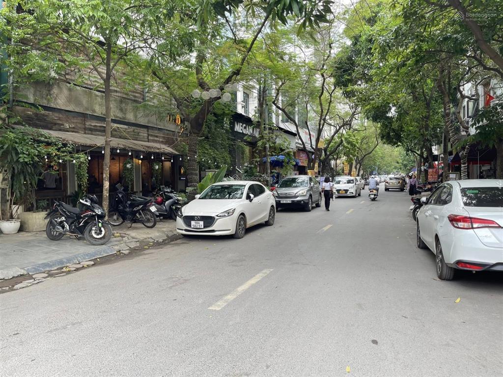 Chính chủ bán đất mặt ngõ to như phố, hè rộng, 4 ô tô tránh. dương khuê, cầu giấy. dt 61m2