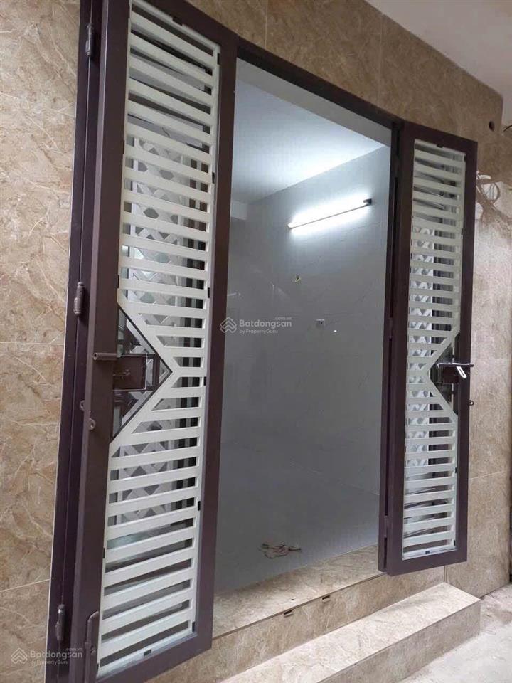Nhà nguyên căn lê trọng tấn. dt40m2x3t. nhà đẹp, ngõ thoáng. giá 10tr.  0925 916 ***.