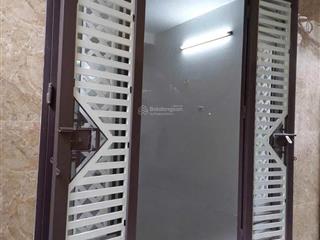 Nhà nguyên căn lê trọng tấn. dt40m2x3t. nhà đẹp, ngõ thoáng. giá 10tr.  0925 916 ***.