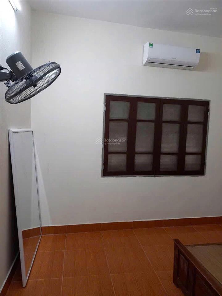 Nhà nguyên căn lê trọng tấn. dt40m2x3t. nhà đẹp, ngõ thoáng. giá 10tr.  0925 916 ***.