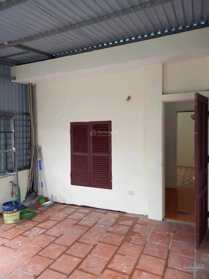 Nhà nguyên căn lê trọng tấn. dt40m2x3t. nhà đẹp, ngõ thoáng. giá 10tr.  0925 916 ***.